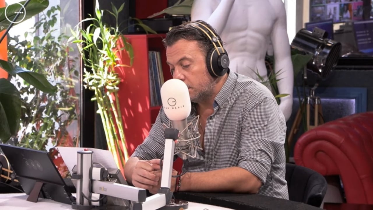 Nuk e prisnit, Laert Vasili interpreton ndryshe këngën e Gjestit