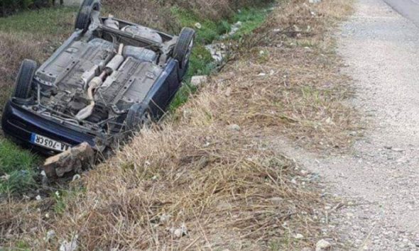 Aksident me vdekje/ Makina del nga rruga, humb jetën shoferi 29-vjeçar, plagoset pasagjerja