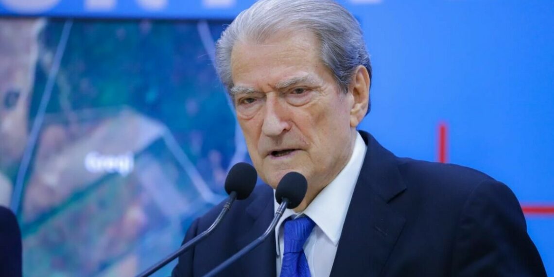 “U paraqit nga Ulsiu me një vegël të ish-sigurimit”/ Kodi i ri Penal, Berisha: Ndëshkon qytetarët dhe mbron qeveritaret