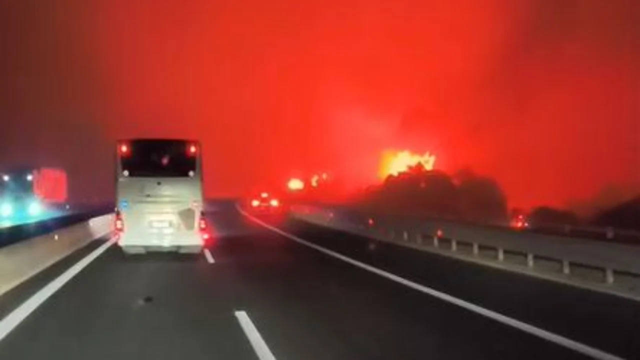 Zjarret në Greqi/ Qindra emigrantë shqiptarë mbeten të bllokuar në aksin që lidh Artën me Janinën
