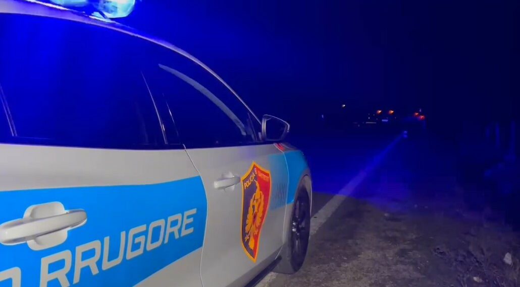 Aksident i rëndë në vend, makina plagos këmbësoren (Detaje)