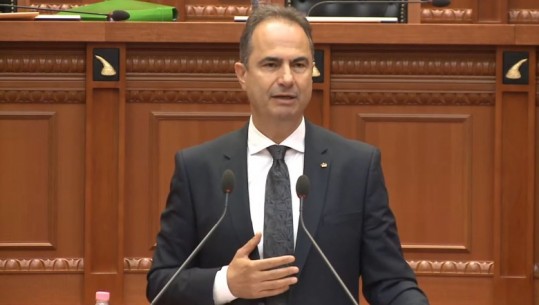 “E bëtë meme atë 7 x 7…”- Luçiano Boçi: Me paturpësi thoni që i kemi dhënë opozitës më shumë komisione! Ironi dhe cinizëm, na i hoqët edhe “Integrimin”