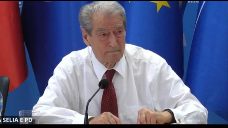 Vendimi për të hyrë në Kuvend, Berisha u drejtohet demokratëve: Pasqyra kryesore mediatike është parlamenti, Rama…