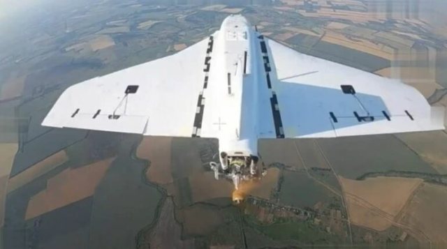 Avionë nga disa vende anëtare dhe anije luftarake gati, si po i përgjigjet NATO sulmit rus në Poloni
