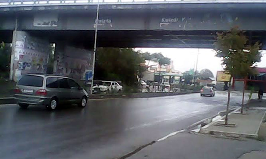 Mister në Durrës, një femër gjendet e pajetë brenda një taksie