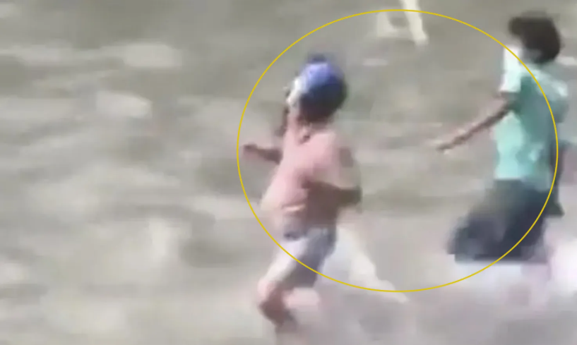 Protestat e dhunshme në Nepal/ Të rinjtë zhveshin ministrat e qeverisë, i qëllojnë me kamzhik në lumë (Video)