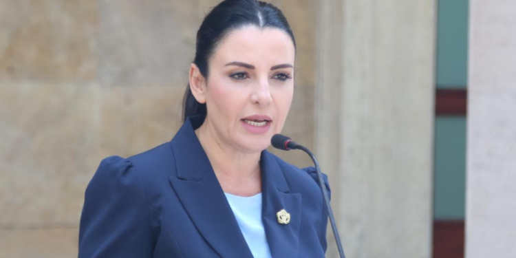 “Rama delegon pushtetin real”, gazetari i njohur paralajmëron: Balluku rrezikon të ketë fatin e Veliajt
