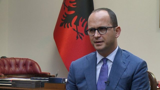 ‘Diella’ ministër/ Ditmir Bushati kundër Ramës