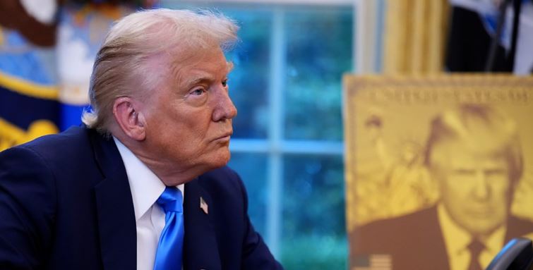 “Trajnoni amerikanët, mos sillni njerëz për të na zënë vendet e punës”- Viza për punonjësit e kualifikuar, Trump shton një tarifë prej 100.000 dollarësh për aplikantët!