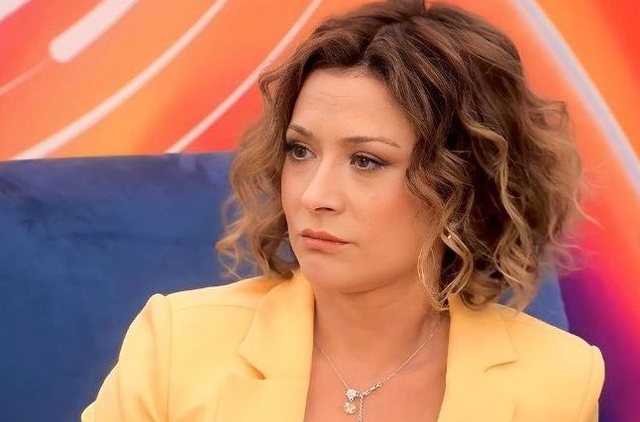 “Bëhu i fortë, sidomos për nënën”/ Egla Ceno shpreh ngushëllimet, për vdekjen e vëllait të Gjestit