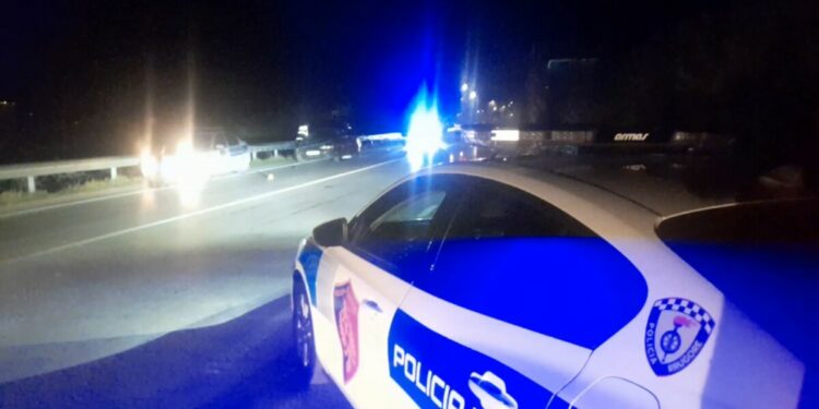 E rëndë/ Kamionçina përplas motorin në aksin Vorë-Fushë Krujë, dy të plagosur