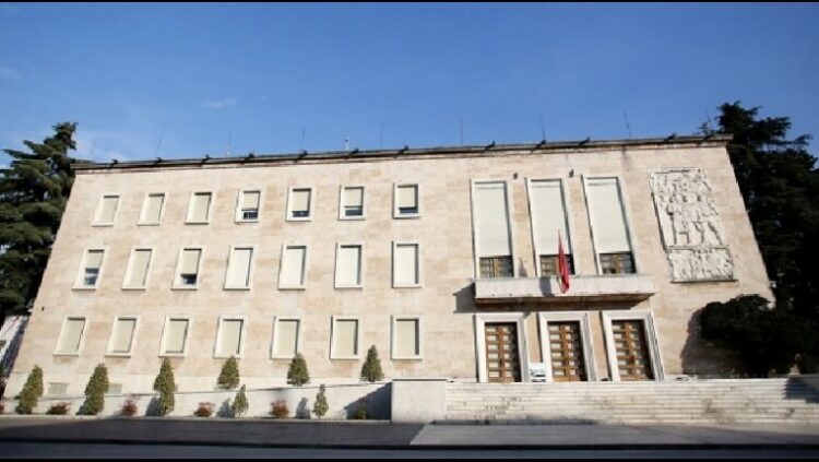 Rama “shkrin” dy dikastere në qeverinë e re, këto dy ministri s’do të jenë pjesë e mandatit të katërt