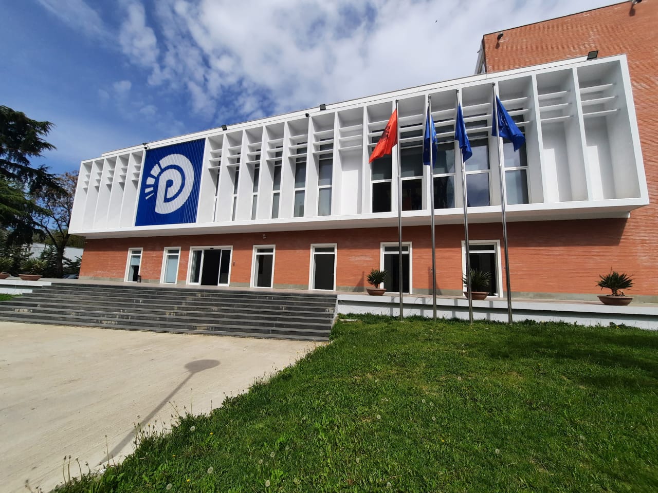 Ndahet nga jeta në moshën 84 vjeçare ish-themeluesi i PD