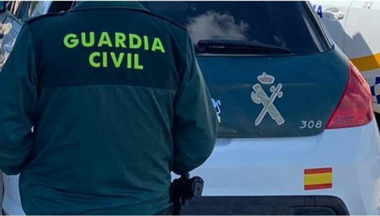 Çmontohet organizata shqiptare në Spanjë, shtëpi bari dhe ferma marijuane, 5 të arrestuar, mes tyre një grua, akuza…