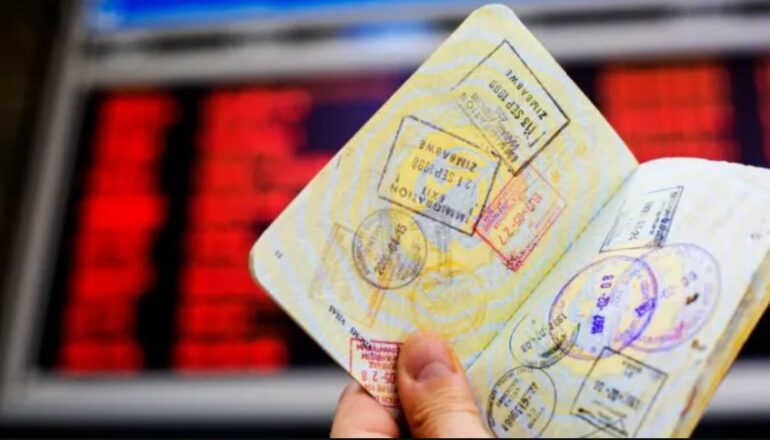 29 vende europiane do të heqin vulat në pasaporta. Vetëm 4 shtete jashtë BE-së në listë. Mungon Shqipëria