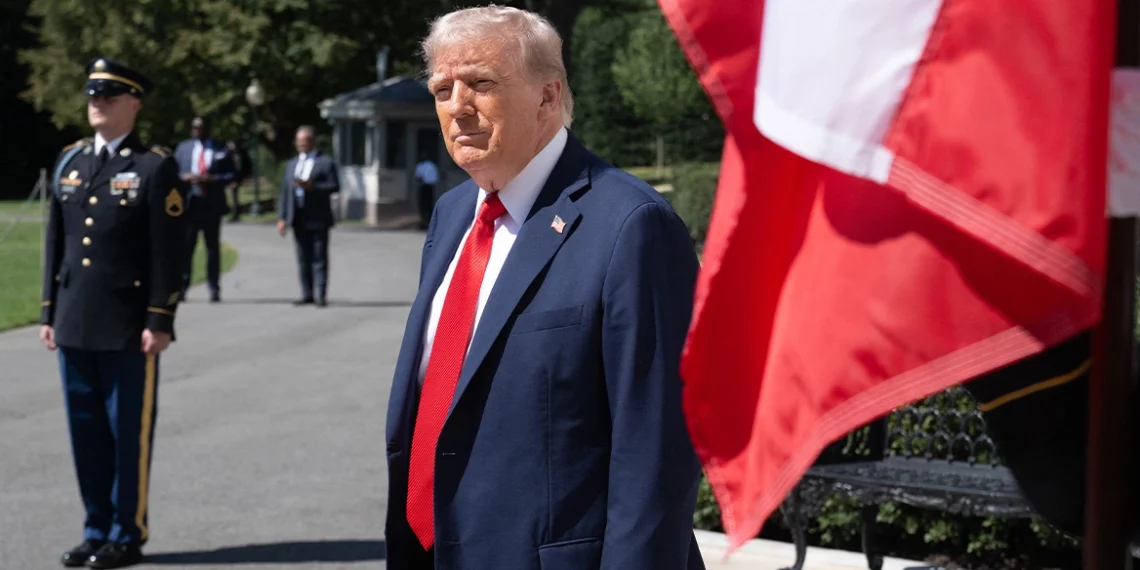 Trump nënshkruan urdhër ekzekutiv për listën e zezë, ja për çfarë bëhet fjalë