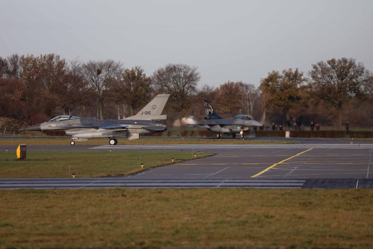Prag LUFTE? Ushtria holandeze hap zjarr ndaj dronëve që fluturojnë mbi bazën e Forcave Ajrore